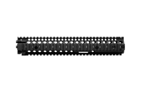 picture of a 12.5 inch daniel defense handguard the ris II model